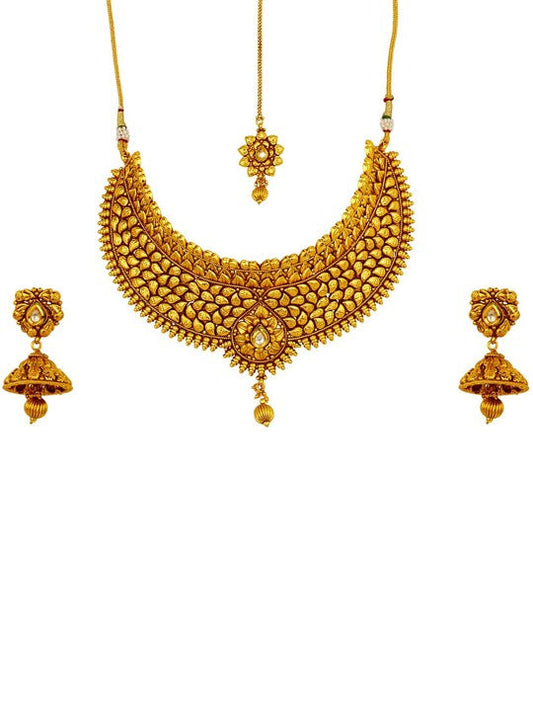 Gold-Plated Kundan-Studded Necklace & Earrings With Maang Tika