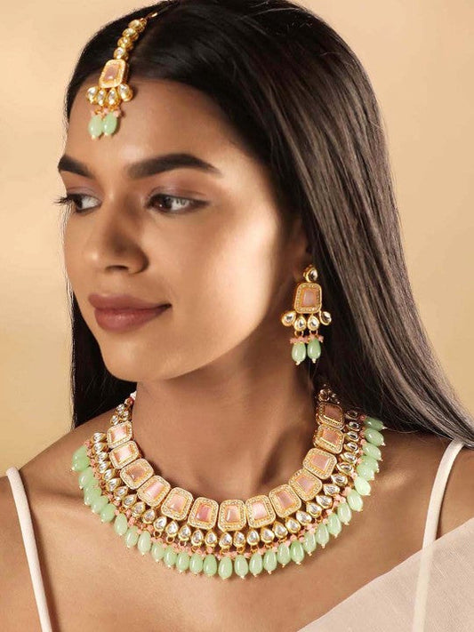 Gold-Plated Kundan Studded & Beaded Jewellery Set