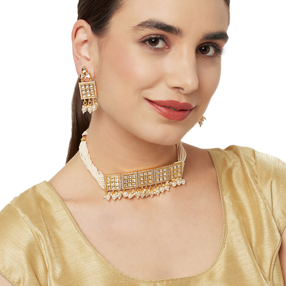 Kundan Studded Shiny Necklace Set